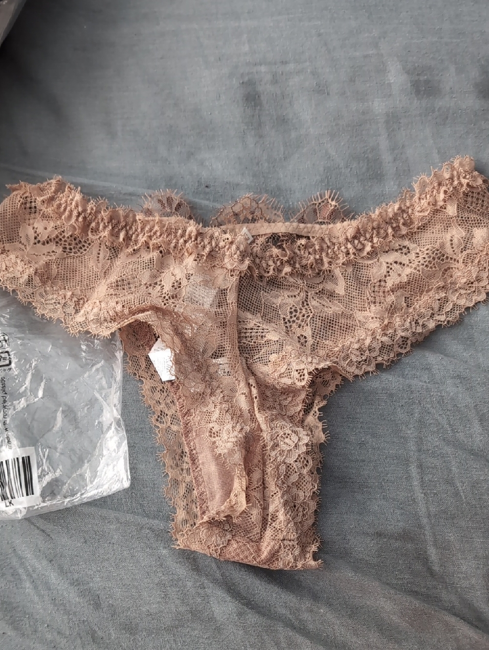 intimissimi Floral Lace Thong- S - Picture 2 of 2
